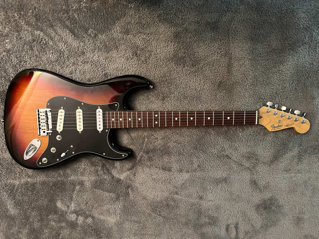 guitar sold on reverb photo quality